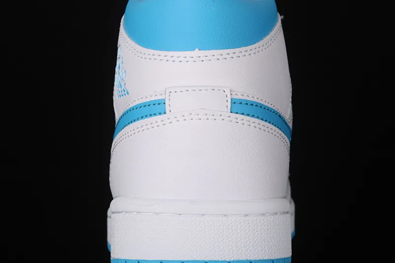 All Categories Air Jordan Jordan Series Basketball Shoes Air Jordan 1 Mid Air Jordan 1 Mid Carolina Blue AJ1 Joe 1 Lake Blue First Layer China Basketball Shoes BQ6472-114